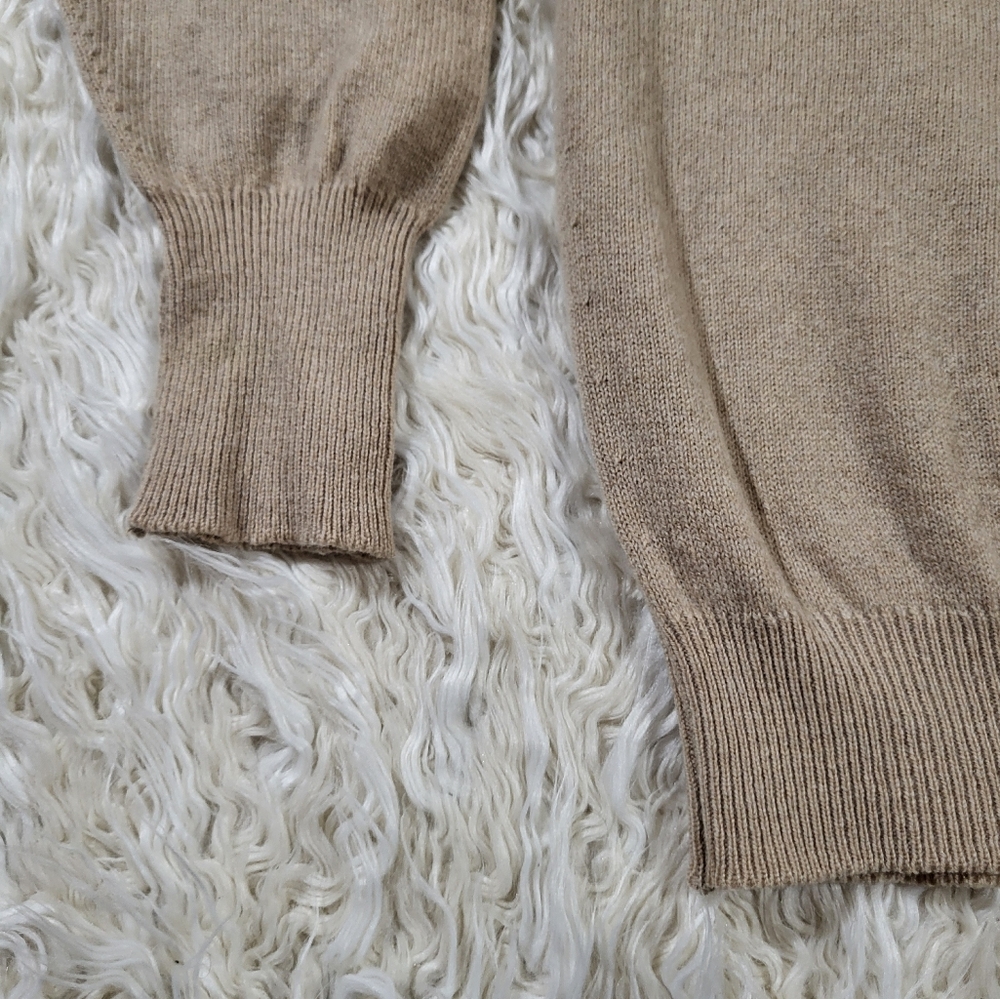 J. McInerney, Ltd. Lambswool V-Neck Sweater Made in Hawick Scotland Size 46 - Picture 7 of 15